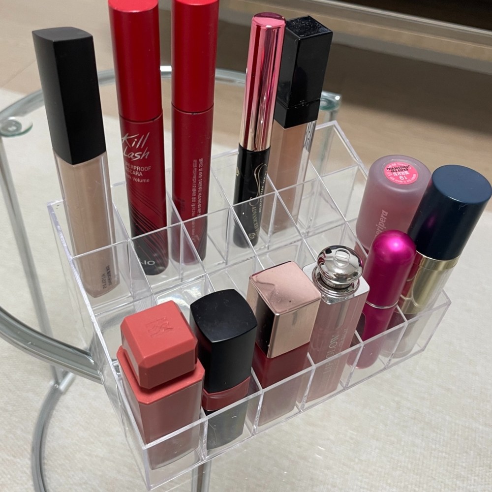 아크릴 립스틱 틴트 정리함 칸막이 화장품꽂이 24구 2,780원