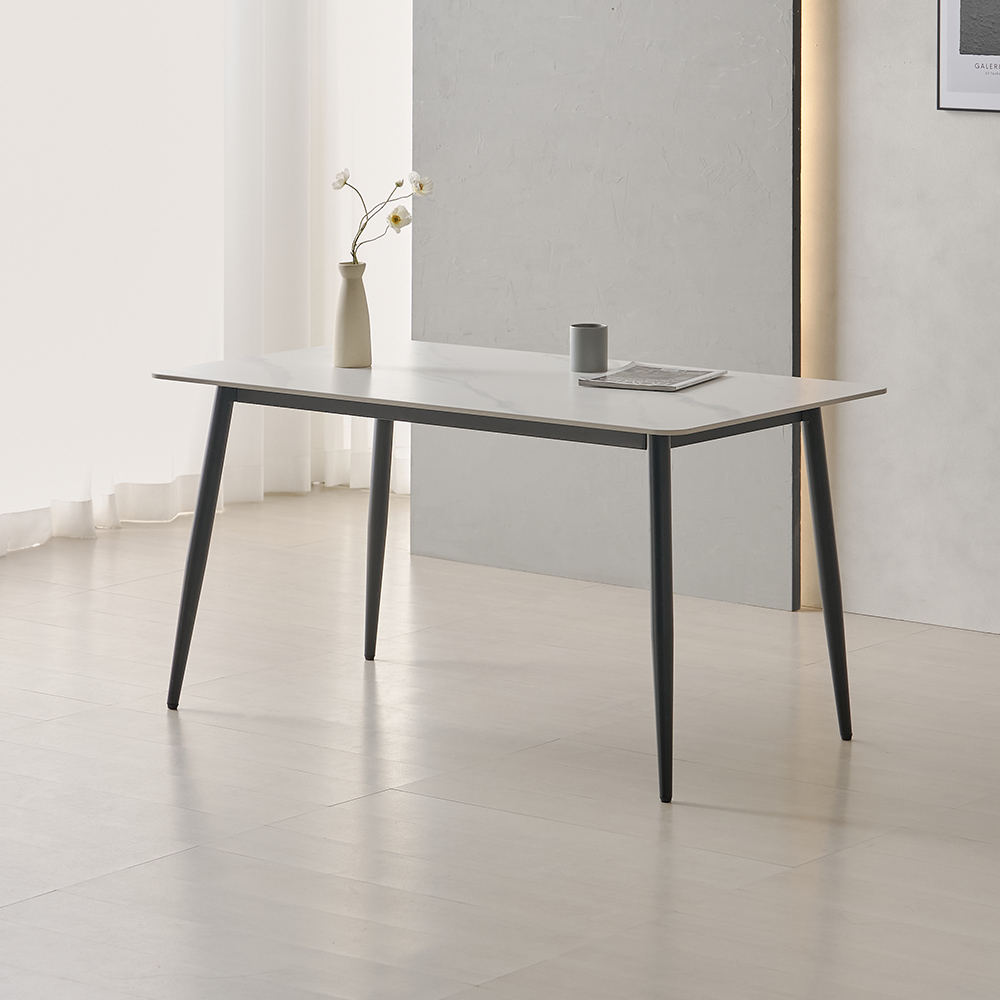 라로퍼니처 클래시 1400 포세린 통 세라믹 블랙 스틸 프레임 식탁 세트 93,000원