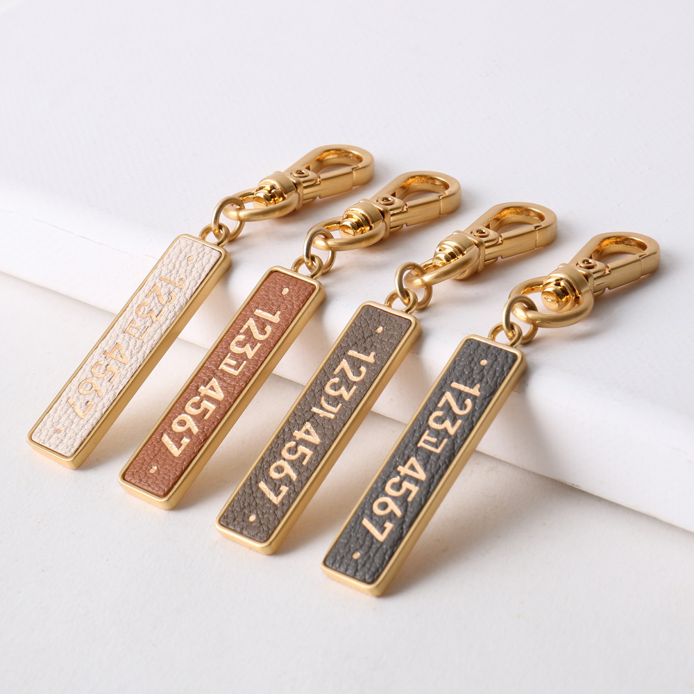 바슬리 가죽 메탈 자동차번호판 키링 키홀더 열쇠고리 차량번호 각인 16,800원