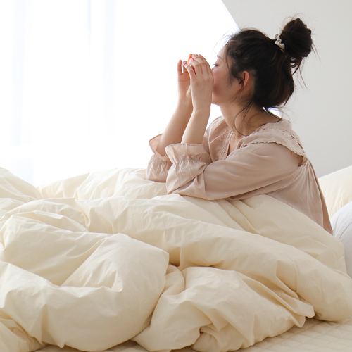 베이직톤 국내산 클래식 이음선없는 고밀도 80수 사계절 차렵이불 74,900원