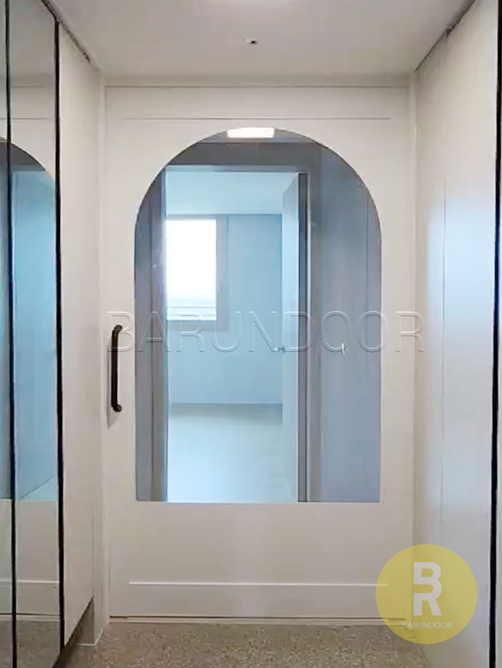 55번 원슬라이딩중문 80바 아치스퀘어형 유백화이트 투명강화유리 // 현관중문,시공비포함,소음차단,반려견안전,맞춤제작,아파트빌라중문, 1개 2,052,000원