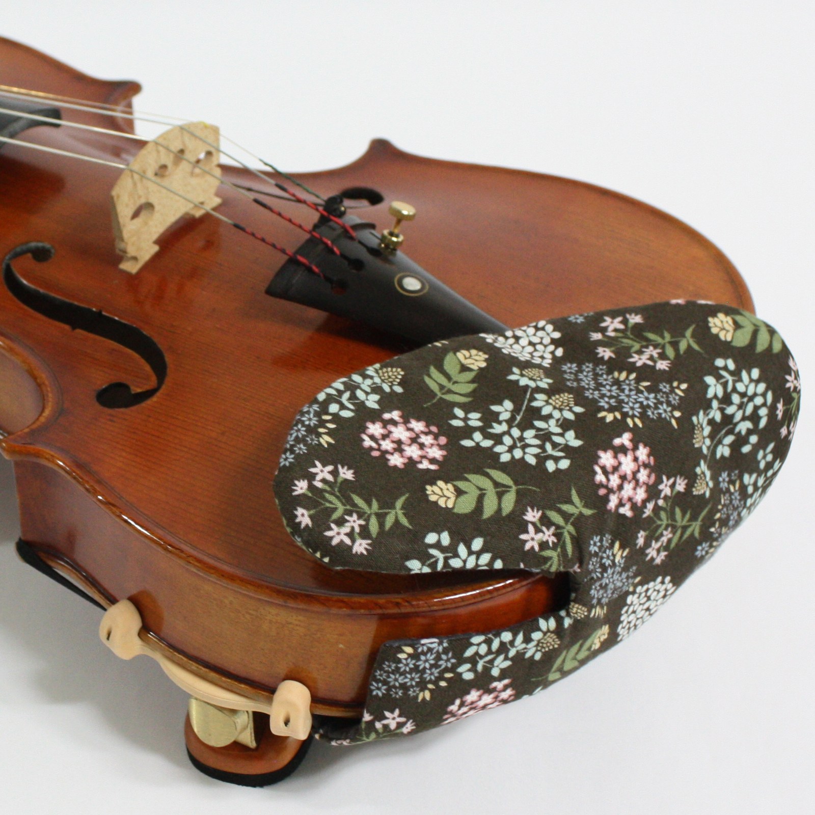 트리센트 바이올린 턱받침 커버 선물 학원 레슨 독학 연습용 초보용 입문 손수건 덮개 패드, 1개, 턱받침커버 Eno14 12,900원