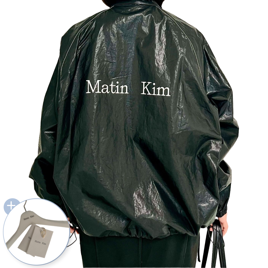 [국내매장판] MATIN KIM LOGO COATING JUMPER 마뗑킴 로고 코팅 바람막이 점퍼 + BRANX 옷걸이 178,000원