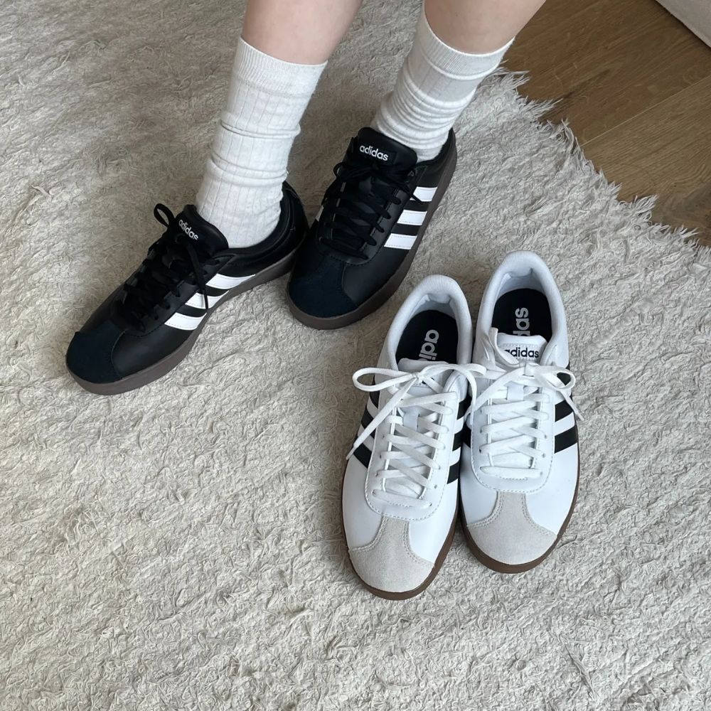 [국내매장정품]아디다스 VL 여성 운동화 스니커즈 삼바 디자인 단화  + Urbanselection 고무신발끈 62,800원