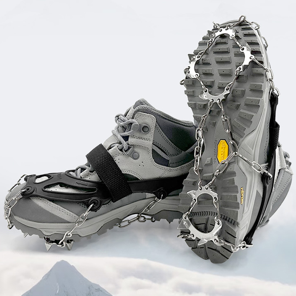 에이스샵_스패츠(파우치포함) free사이즈 남여공용 사계절 스패츠 등산 나스카 숏 롱 방수발토시 발목보호 각반 방수 눈산행 등산장치 겨울 산행, 스노우체인13P(아이젠)M(230~255) 17,900원