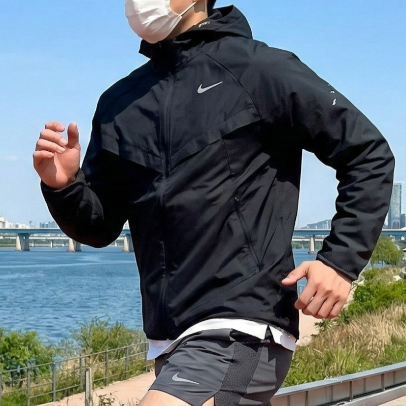 나이키 UV 러닝 자켓 남성 바람막이 러닝복 발수 자외선차단 기능성 트레이닝복 후드 집업 119,000원