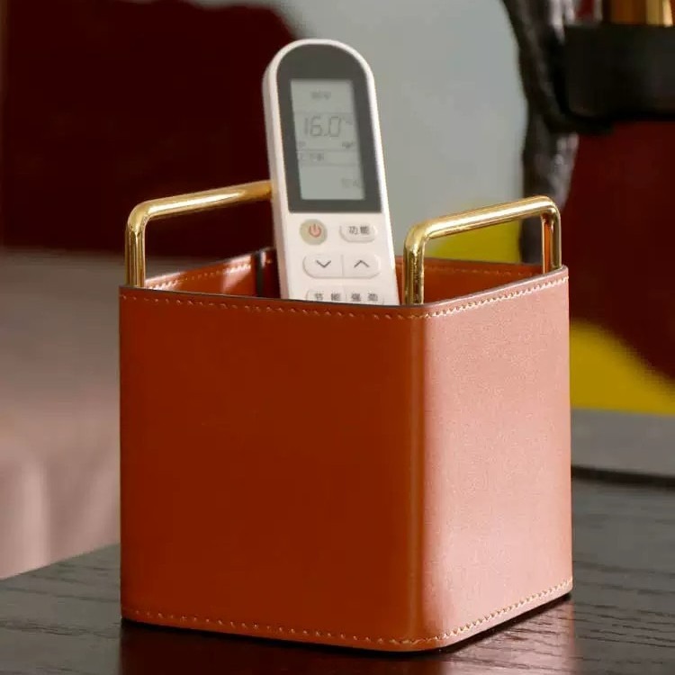 미니멀라이프 가죽 고급 인테리어 리모컨 보관함, 레드 브라운, 1개 16,700원