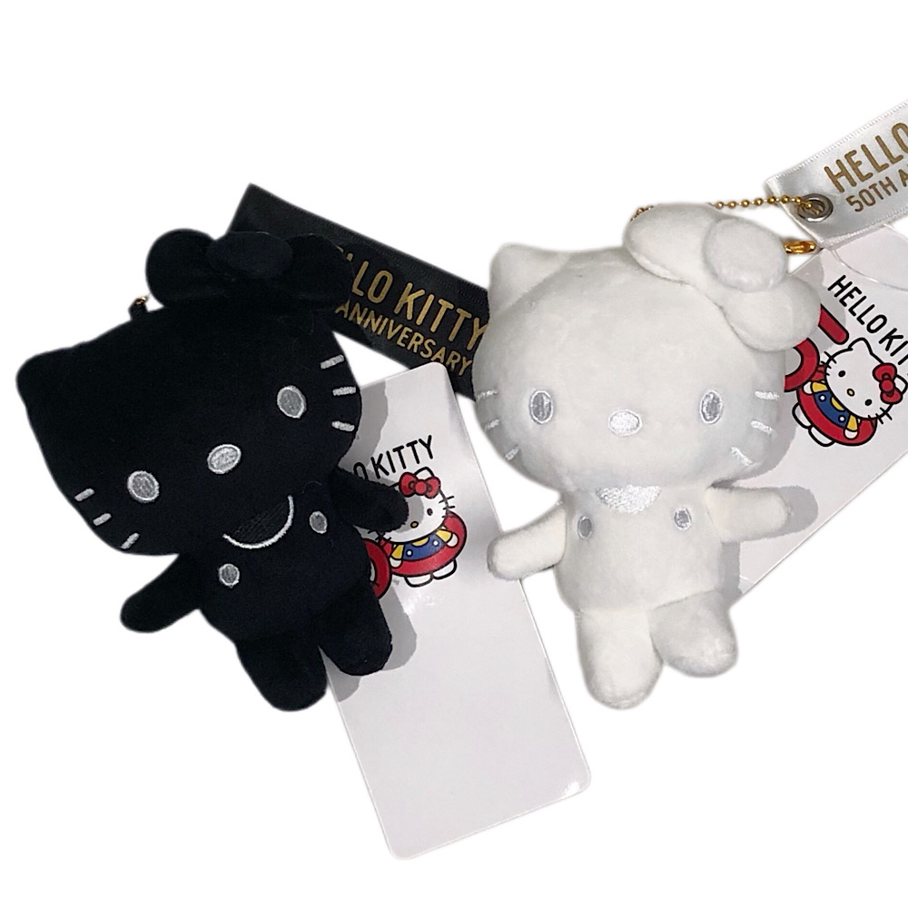 [정품] 헬로키티 50주년 한정판 인형 키링 가방걸이 백참, 1개, 블랙 12,900원
