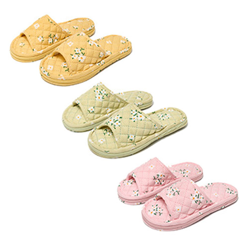 메종드리빙 세탁가능한 3중쿠션 층간소음방지 미끄럼방지 퀼팅 푹신한 거실 면실내화 3켤레세트, 1개, 빅플라워 3P 25,900원