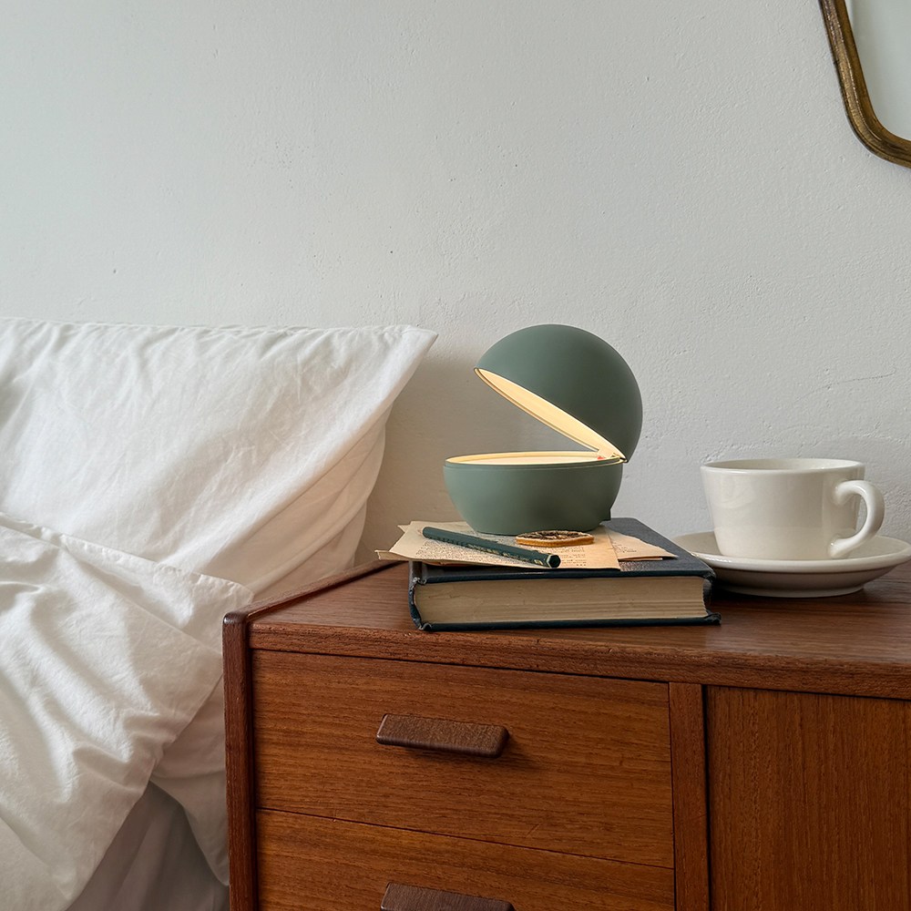 UBIQUA GOOD NIGHT 유비콰 무드등 인테리어 조명 LED 충전식 포터블 테이블 램프 디밍 174,000원