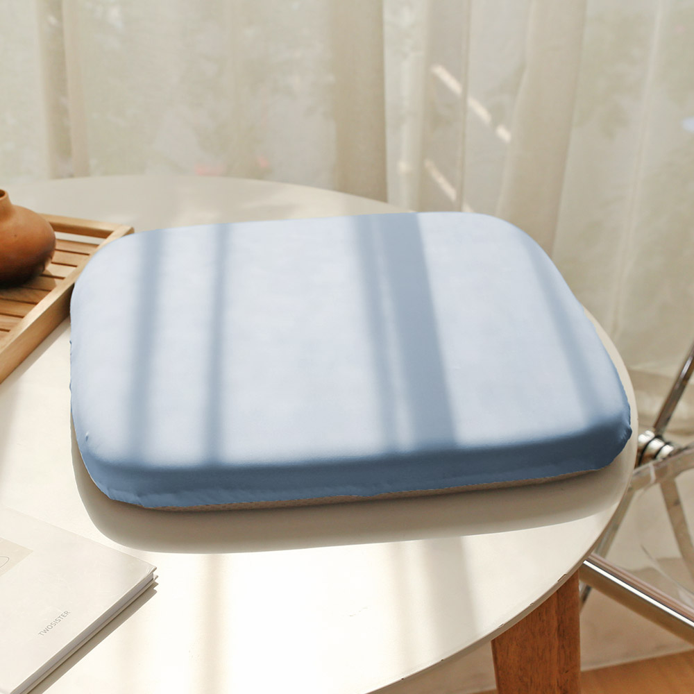 리드홈 땀안차는 실크 고밀 메모리폼 의자 방석 13,650원