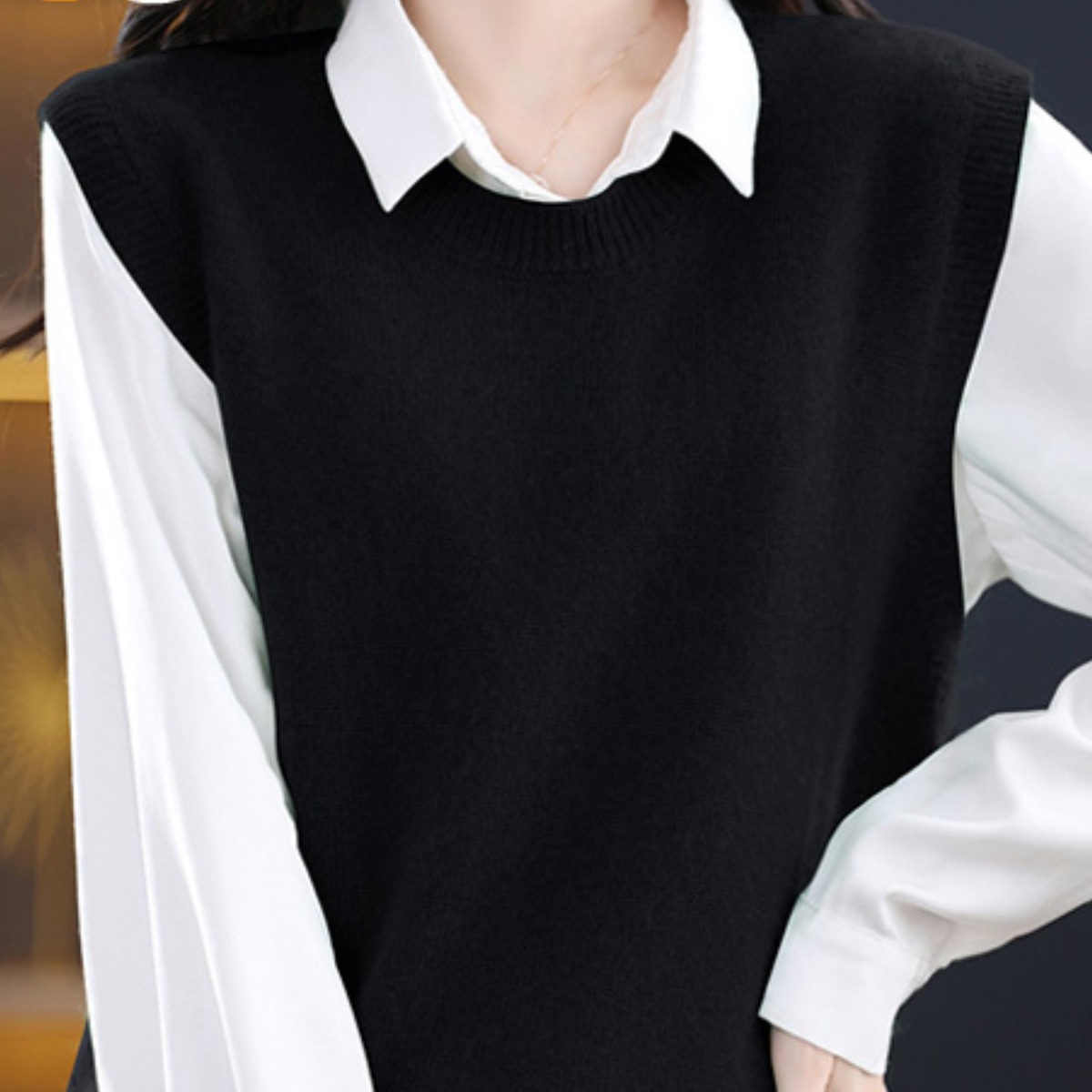 제이앤씨 마레 라운드넥 니트 조끼 슬리브리스 24,900원