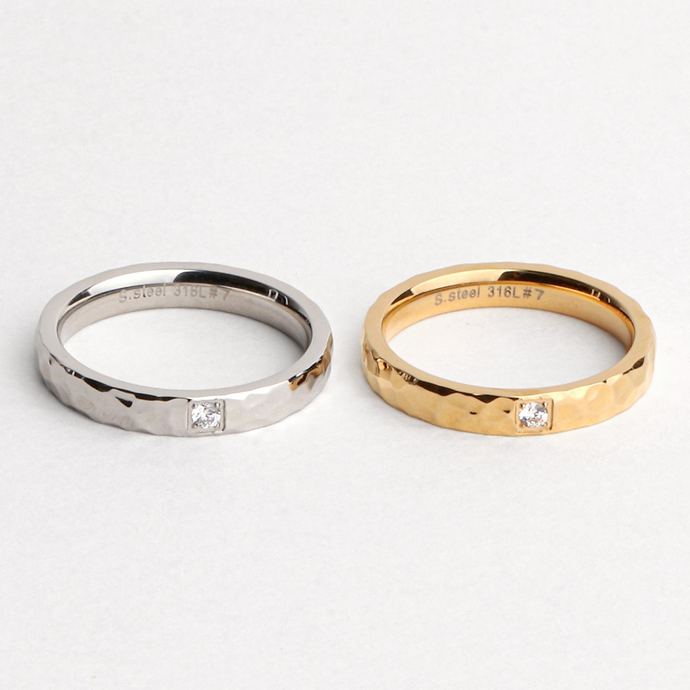 VARAM 엠보 큐빅 반지 써지컬 316L 스틸 12,800원