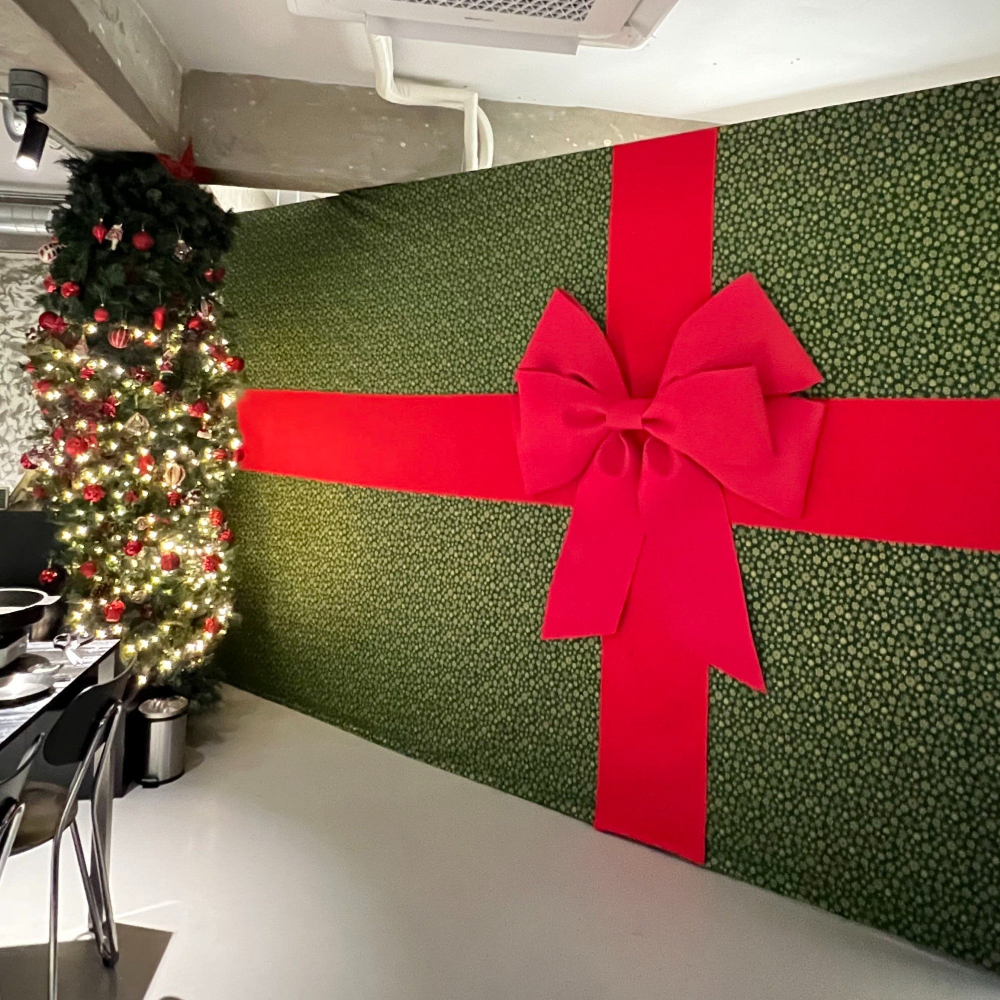 완제품 레드 대형리본 끈구매가능 크리스마스장식 트리소품 장식품 파티용품 이벤트용품 생일파티, 1개, 레드 44,900원