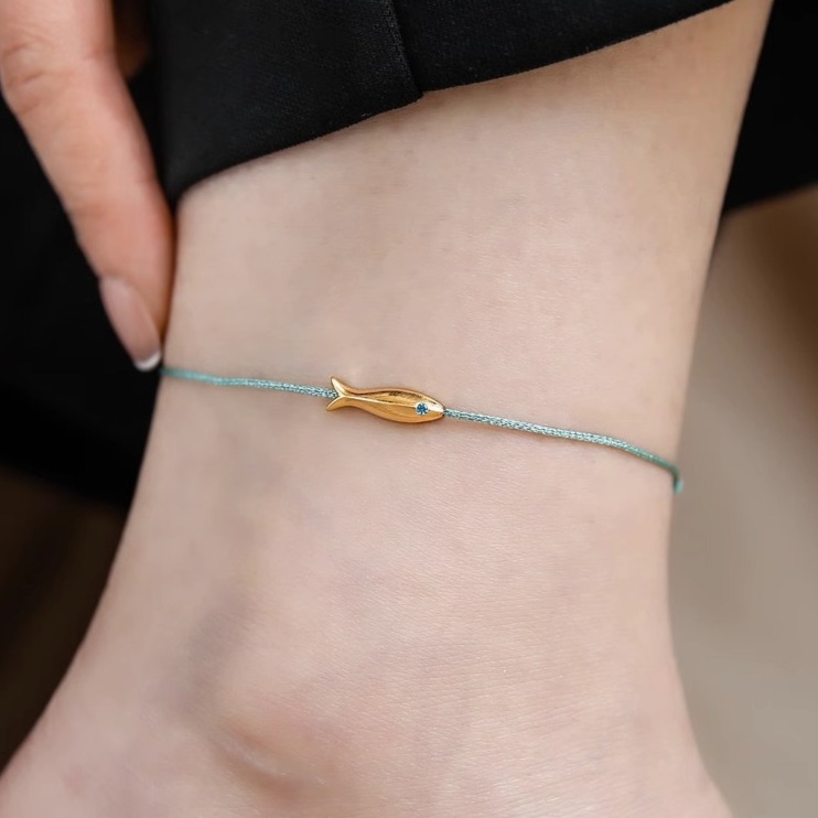 비아워게스트 행운의 물고기 끈 발찌 6,900원