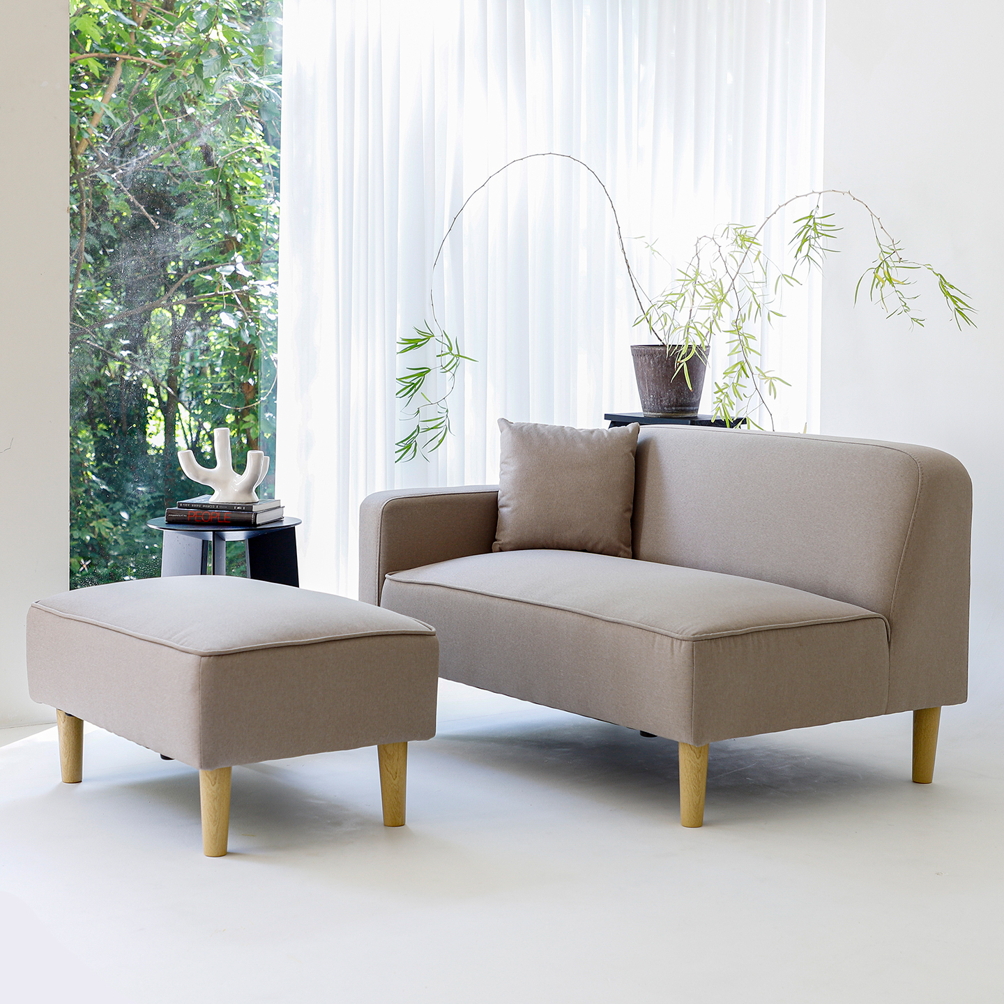 아이와비 투게더 패브릭 2인용 소파 + 스툴 세트 162,050원