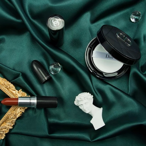 인리치 고급스러운 실크배경천 잉크 그린 150 x 150 cm 14,080원