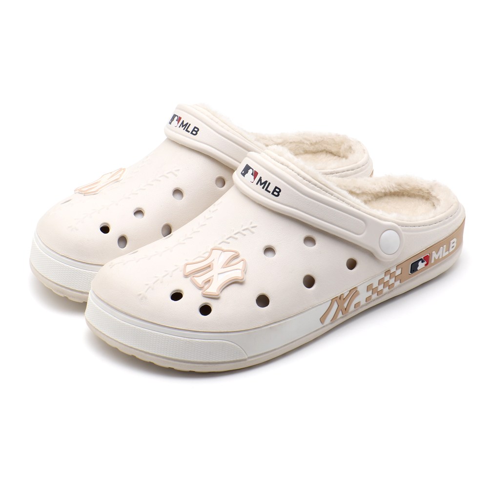 MLB NY양키스 체커스 캠핑 방한샌들 39,900원