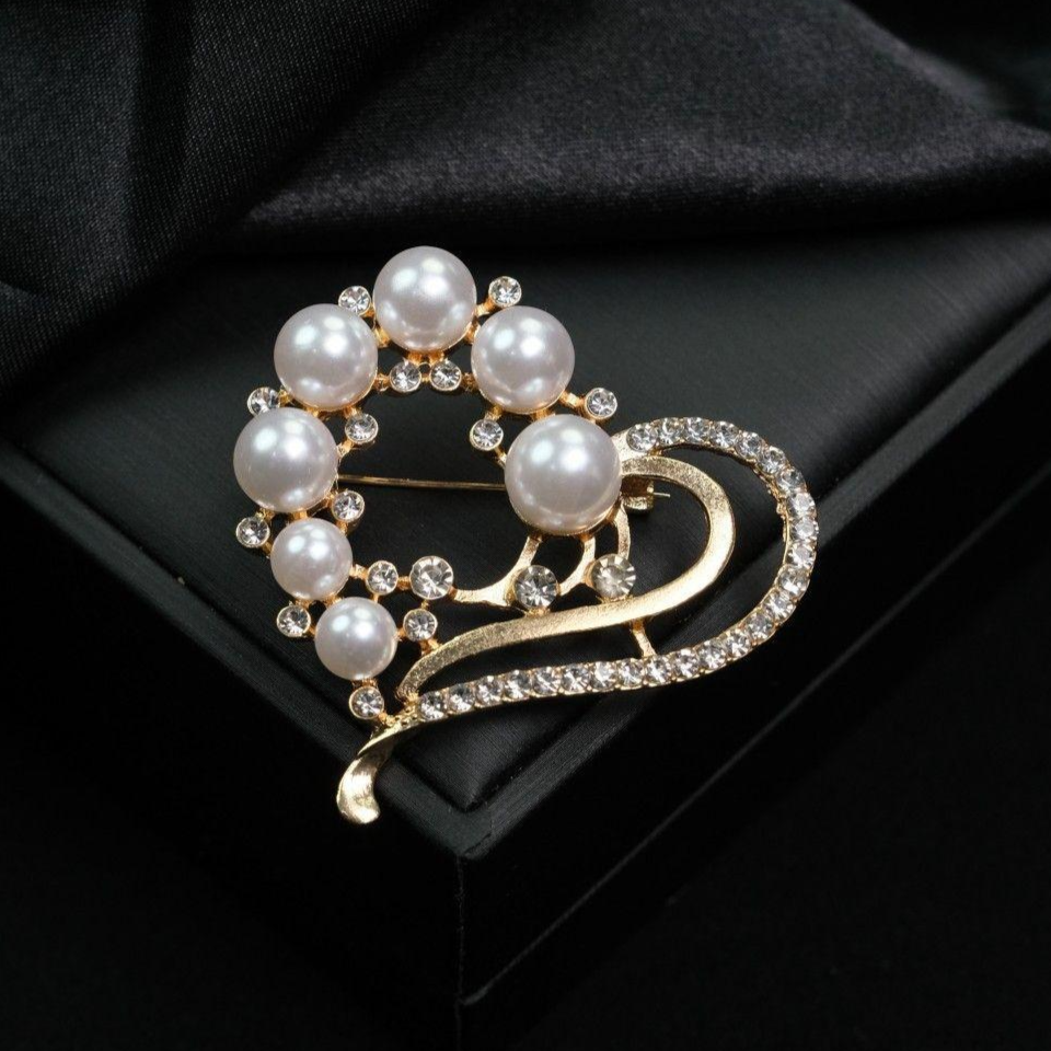 NXNA 14K 도금 골드 진주 하트브로치 여 GRA인증서 엑설런트등급 모이사나이트 5A 지르콘 세팅 스몰 스카프 브롯지 CS-XZ015 56,080원