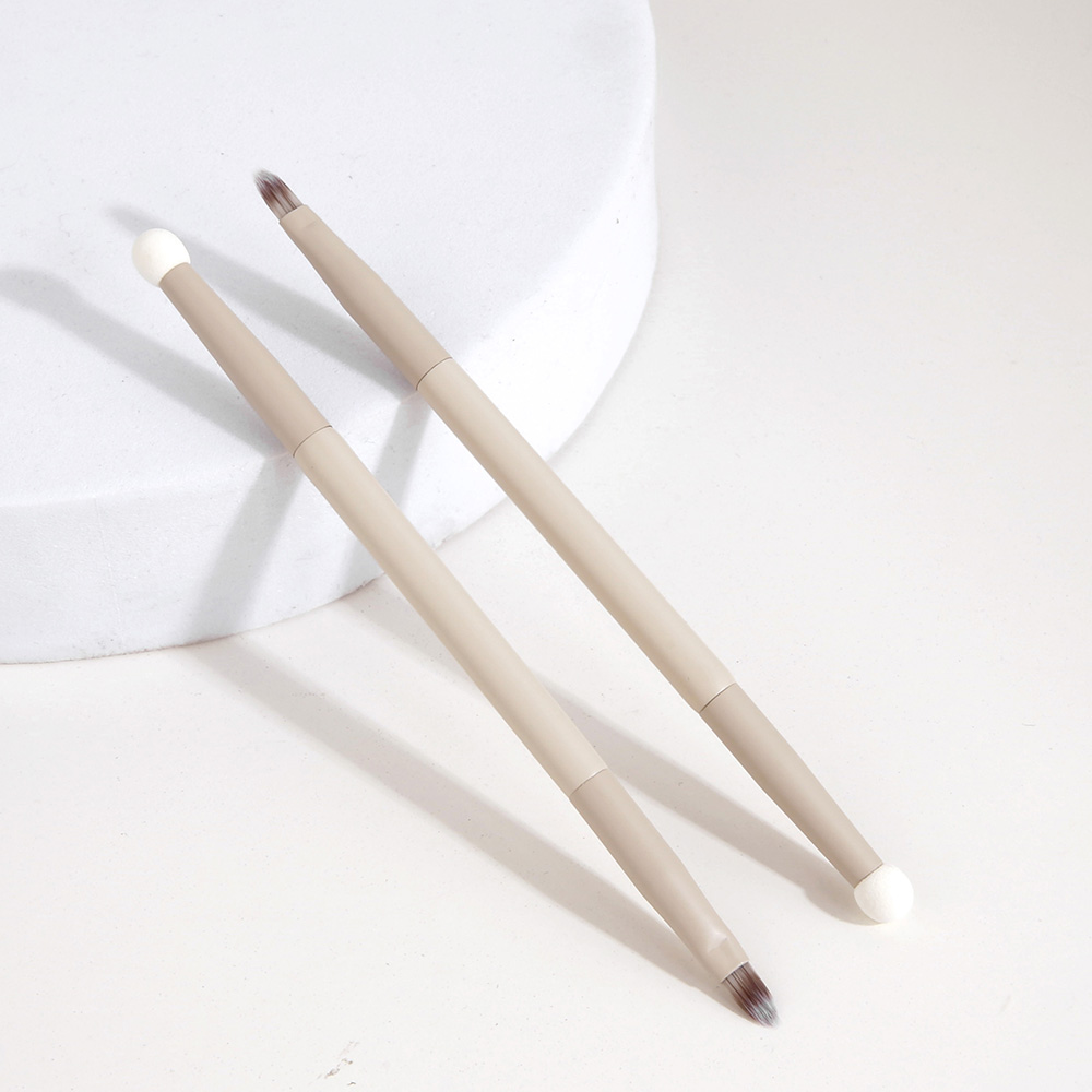 일호장신구 1+1 잡티 지우개 듀얼 컨실러 브러쉬 2개 스펀지 세밀모 극소 커버 양면, 1개, 연베이지 2개 11,900원