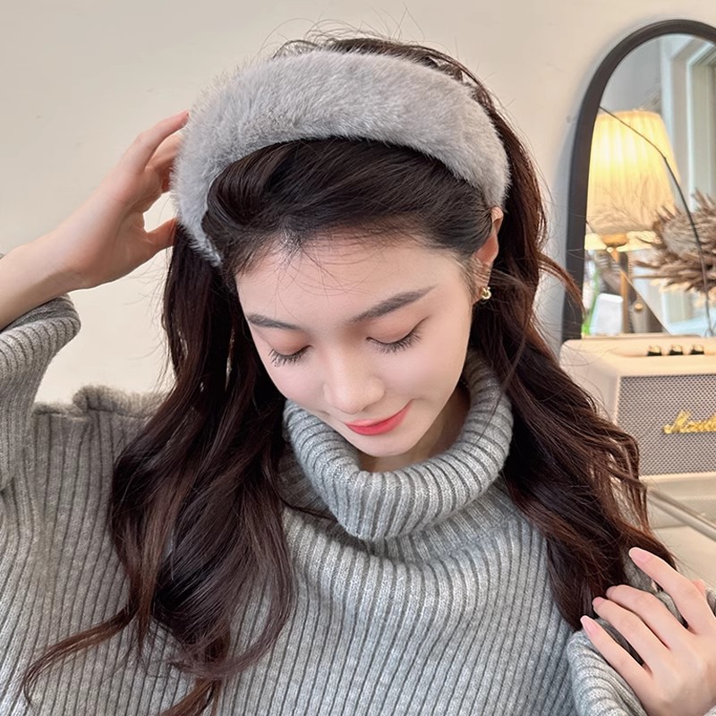 일호장신구 보들 밍크 퍼 머리 띠 겨울 에코 헤어 밴드 고급스러운 털 여자 악세서리 9,800원