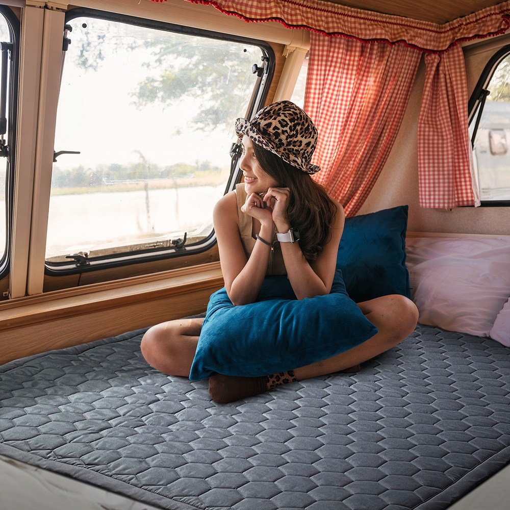 카온 12V 차박용 캠핑 온열매트 전자파없는 전기매트 DC 카본 탄소매트, 차콜 260,000원