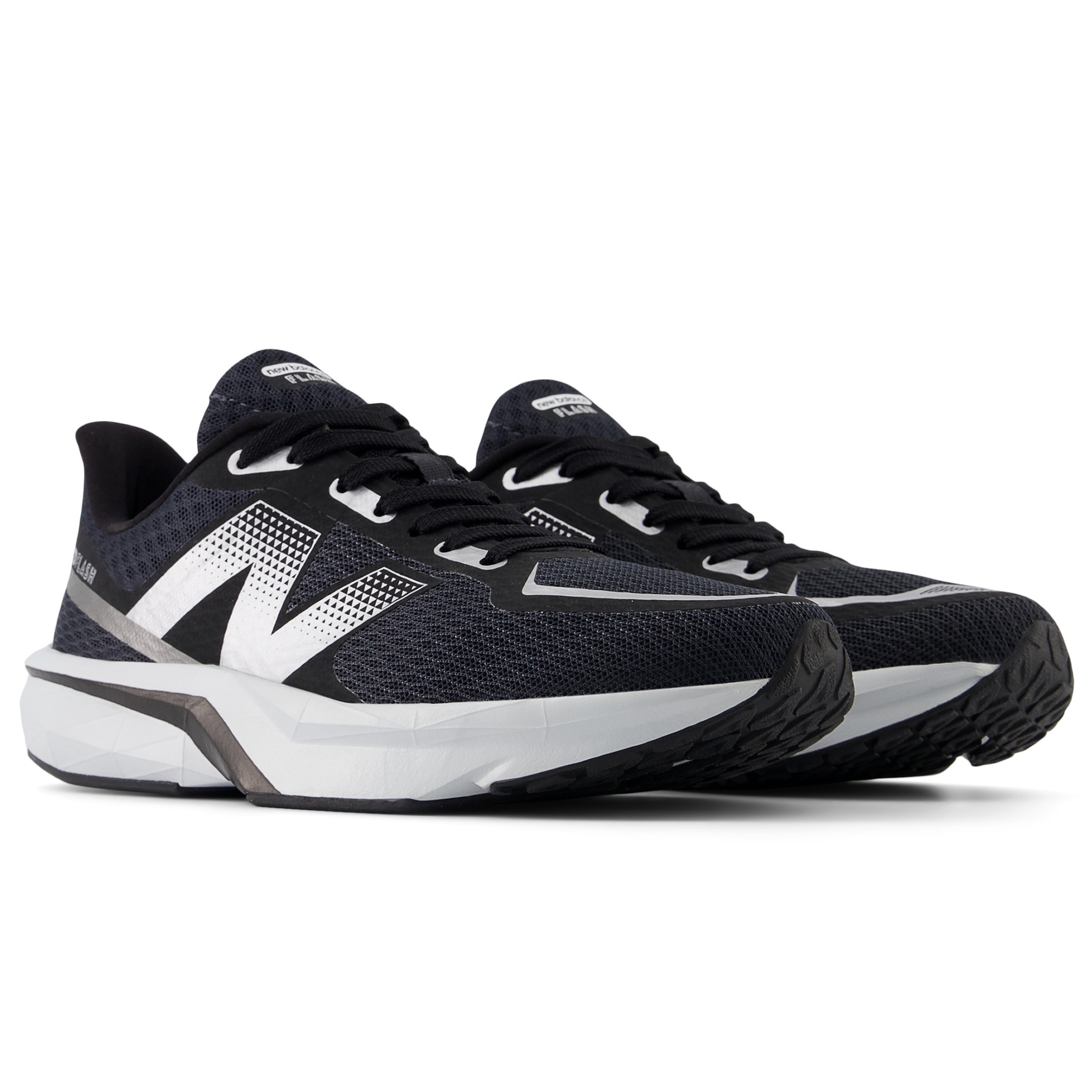 뉴발란스 플래시 런닝화 69,420원