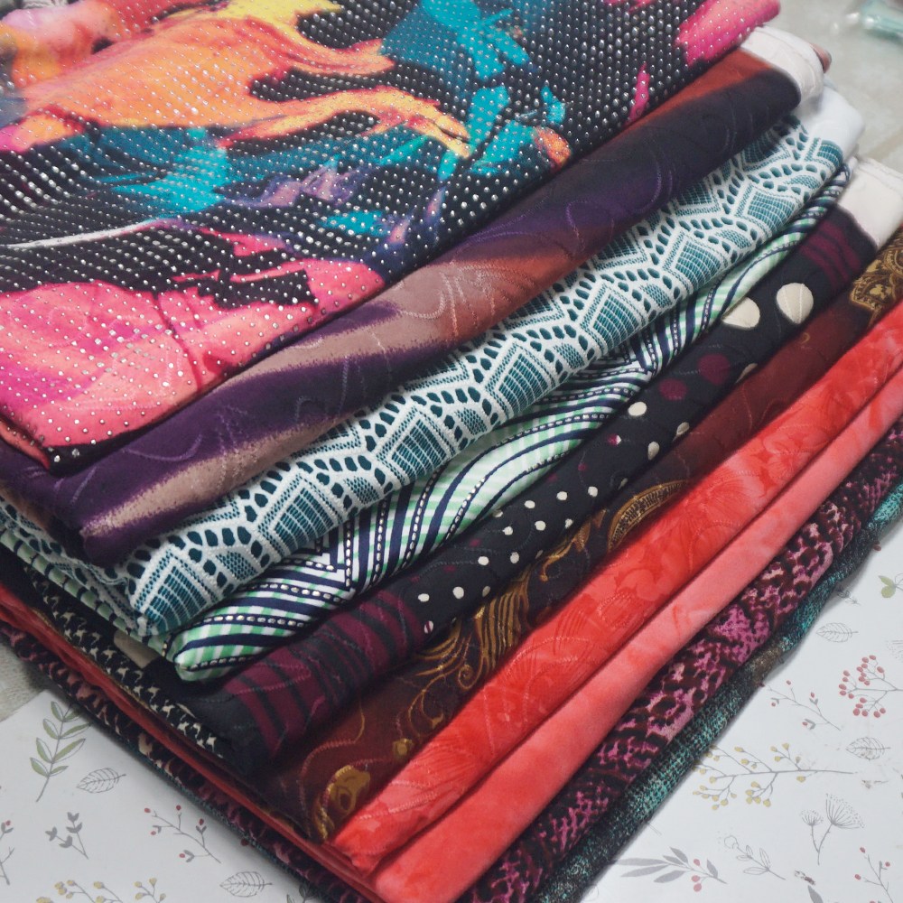 원단대장 자투리 폴리스판 프린트 한마 얇은천 찰랑거리는핏 여름 국내생산 10종 자체제작 의류원단 세트-5, 1개, 다양한색상 53,000원