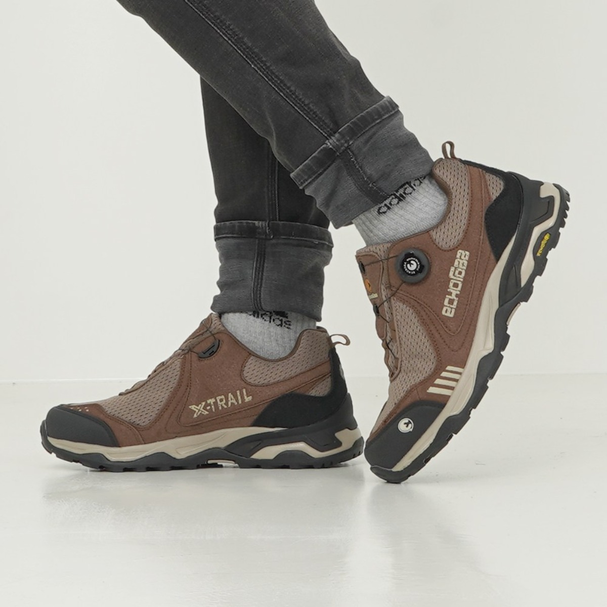 [에코로바]남성 다이얼 가죽 메쉬 일상 운동화 트레킹화 초오유 ER0133 39,000원