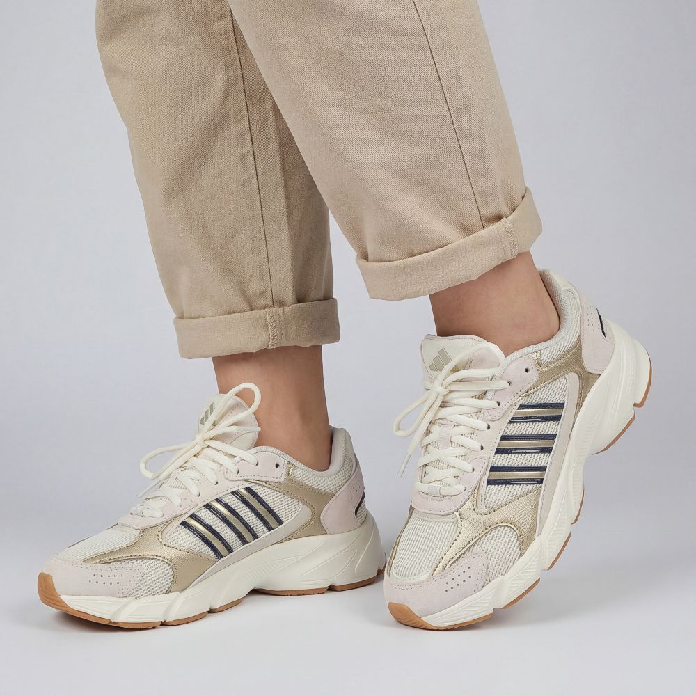 아디다스 크레이지 카오스 여성 운동화 핑크 발편한 헬스 신발 삼선 런닝화 가벼운 키높이 스니커즈 61,800원