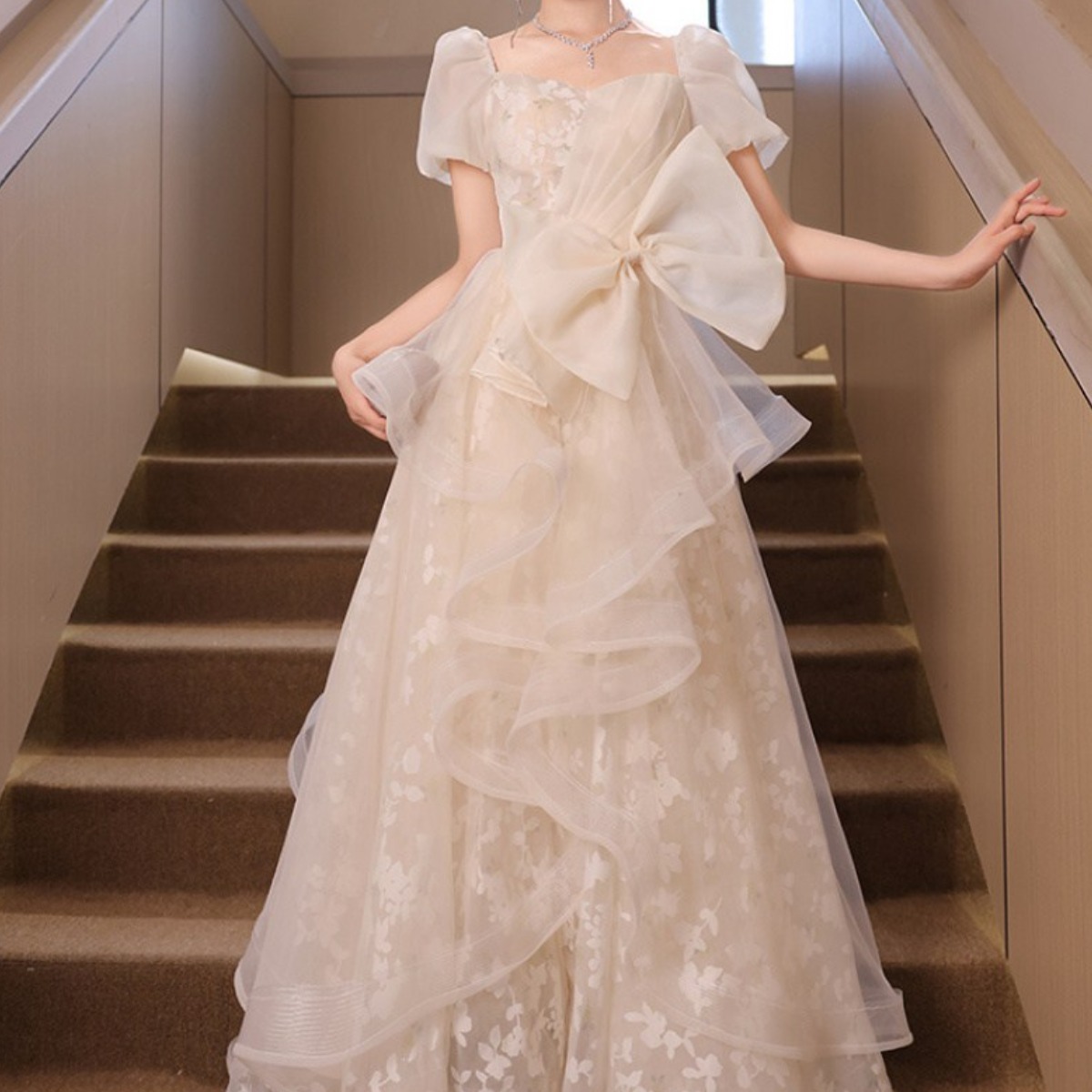 해피유통   여성용 이브닝 드레스 파티 성인식 엘레강스 생일 원피스  B-BJJ001 61,690원