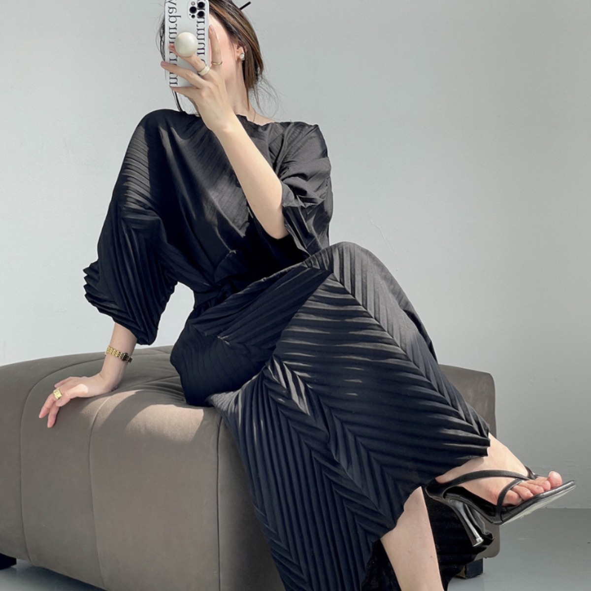 딜릿 하이엔드 플리츠 원피스 루즈핏 봄 여름 가을 롱원피스 60,900원