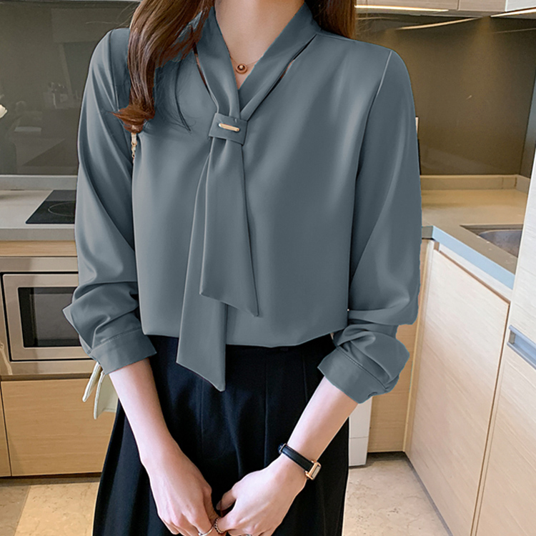 로렌미 메탈장식 타이넥 블라우스 S250806FW-15 25,900원