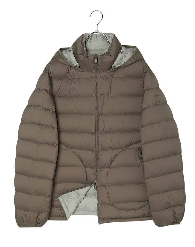 [국내백화점] 헤지스 [프리미엄라인] 브라운 경량 리버시블 후드 탈착 구스다운 점퍼 528,000원