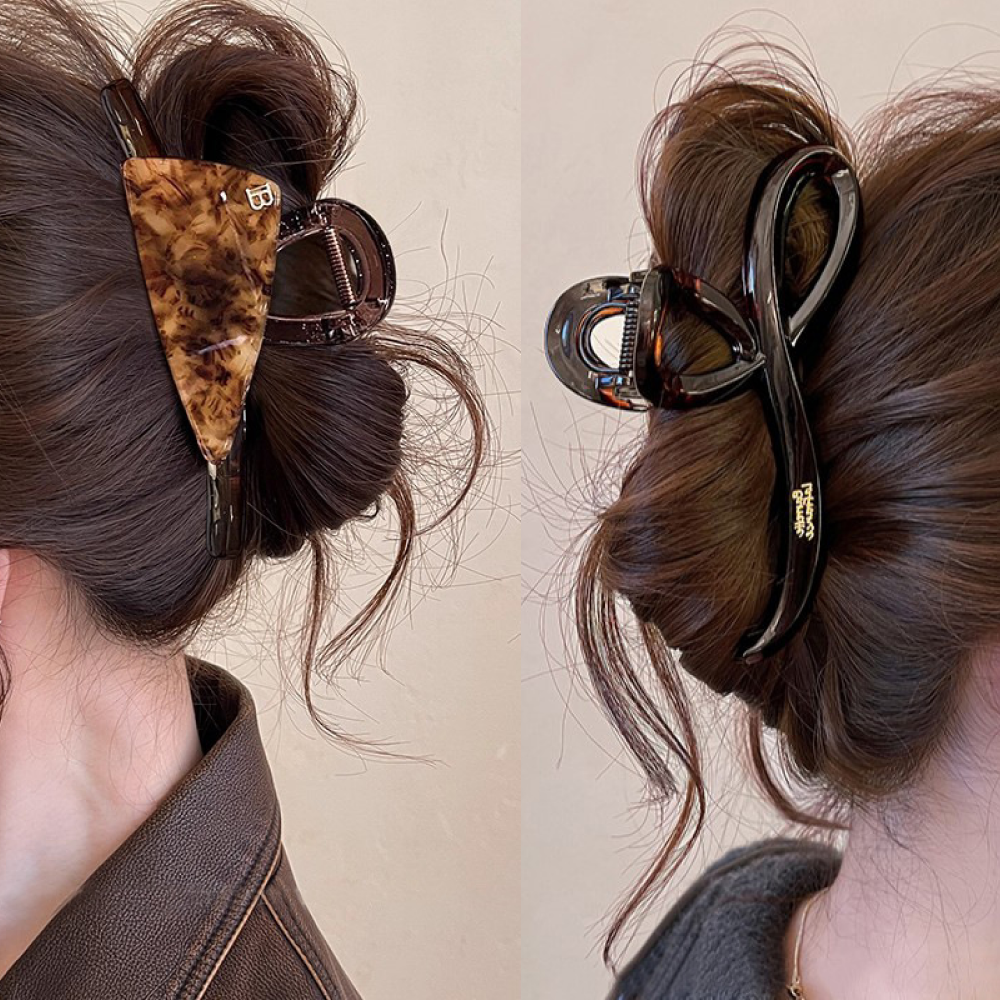 모미엘 (1+1) 프리미엄 빅사이즈 왕 여성 헤어 집게핀 대형 올림머리 반묶음 머리집게 머리핀 14,900원