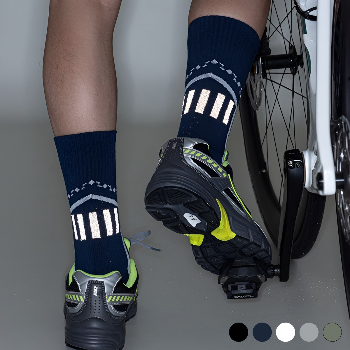 남성 고탄력 야간반사 러닝 사이클 자전거 스포츠 양말, 그레이, 1개 11,500원