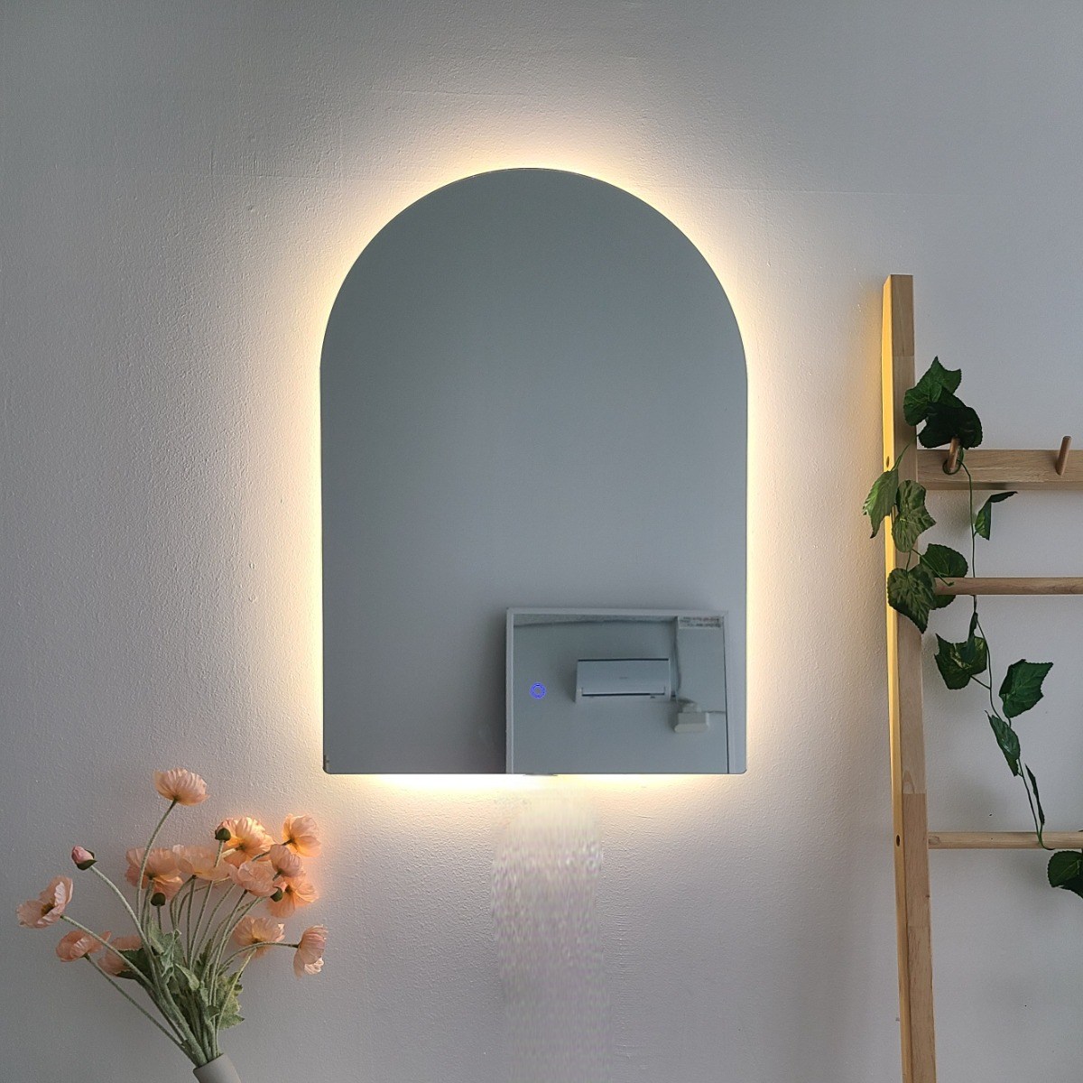 KC인증 터치형 3색변환 LED 아치벽 간접등 벽걸이 인테리어 탁상 화장대 조명거울 83,000원