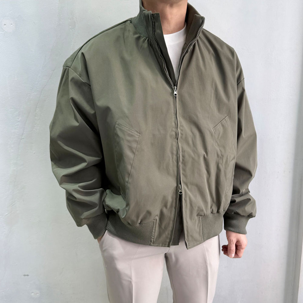 남성 오버핏 하이넥 캐주얼 경량 블루종 점퍼 봄 가을용 55,800원