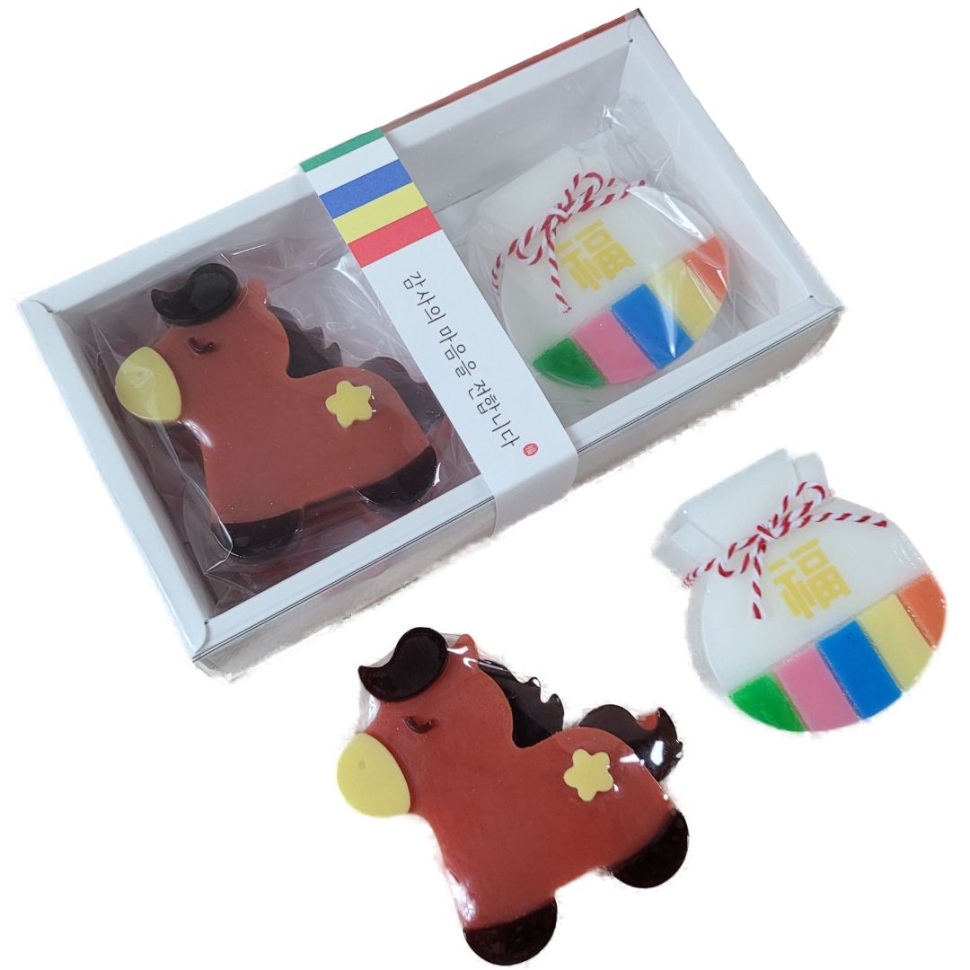 붉은말 복주머니비누 2구 선물세트 병오년 말띠해 새해선물, 1개입, 180g 11,800원