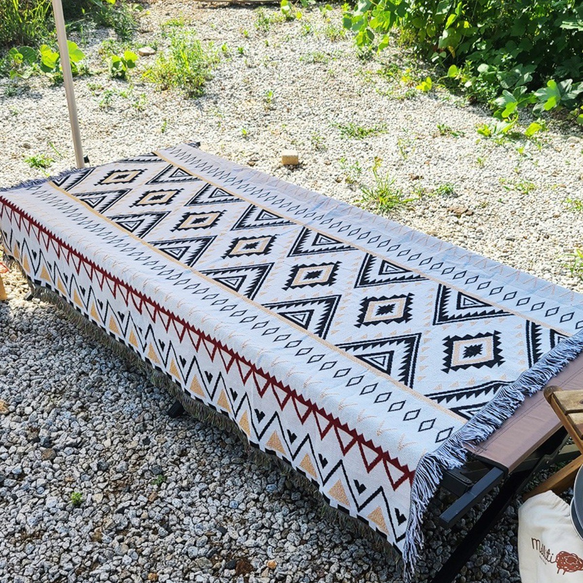 멜리띠 감성캠핑 네추럴리즘 캠핑카페트 슈퍼싱글 2인용 야전침대커버 차박매트 블랭킷 에어박스커버 캠핑매트 28,500원