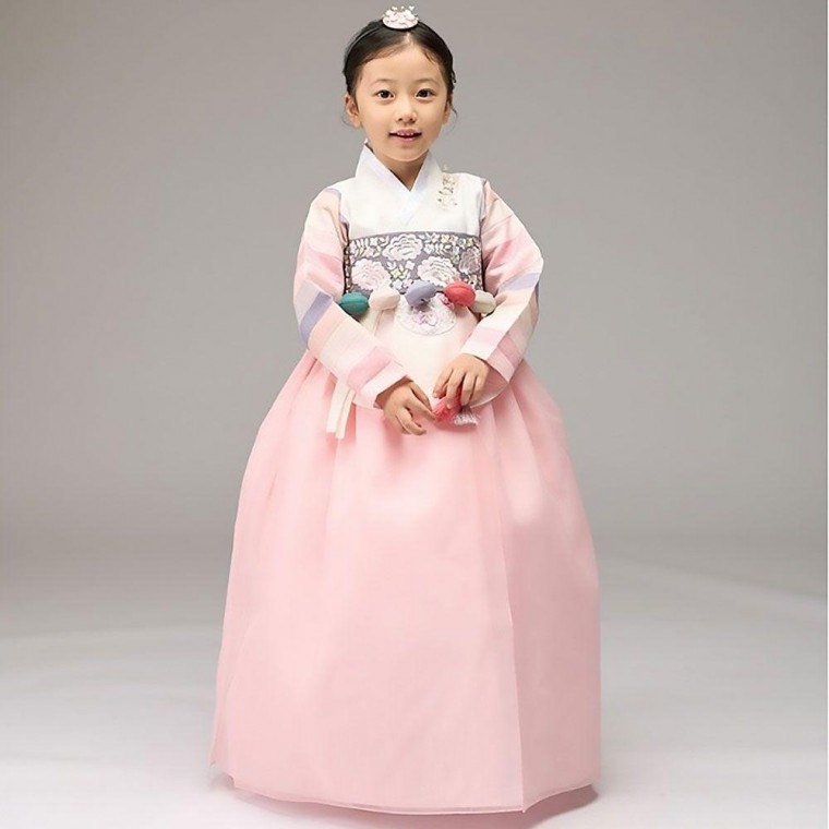 여아 아동한복 연아색동 아이당의+날개산호치마+브로찌 176,000원