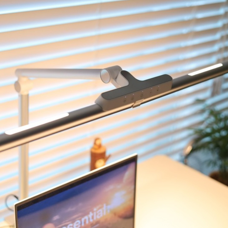 디트렌드 루미나 와이드 LED 책상 스탠드 조명 공부용 사무용 독서등 시력보호, 새틴실버, 기본형-클램프타입+받침대 164,000원