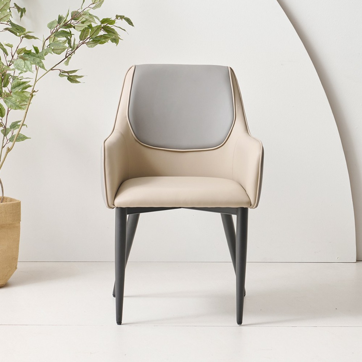 (1+1) 라로퍼니처 퍼스트 가죽 식탁 의자 카페 인테리어 암 체어 2P 94,000원