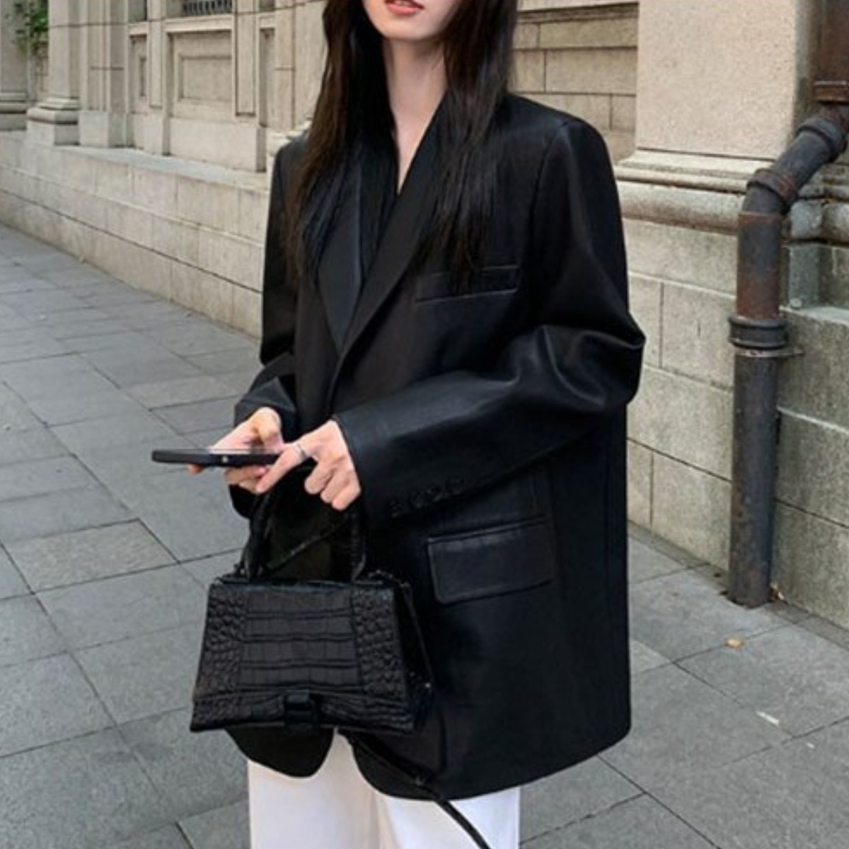 릴리제인 여성용 오버핏 하프 카라넥 가죽자켓 28,700원