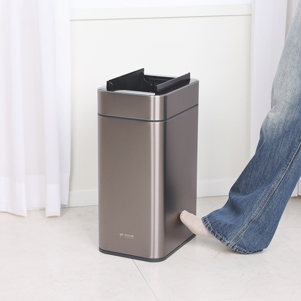 손대지 않아도 열려요! 키친아트 자동열림 스마트 쓰레기통 모션센서 생활방수, 실버 메탈 63,900원