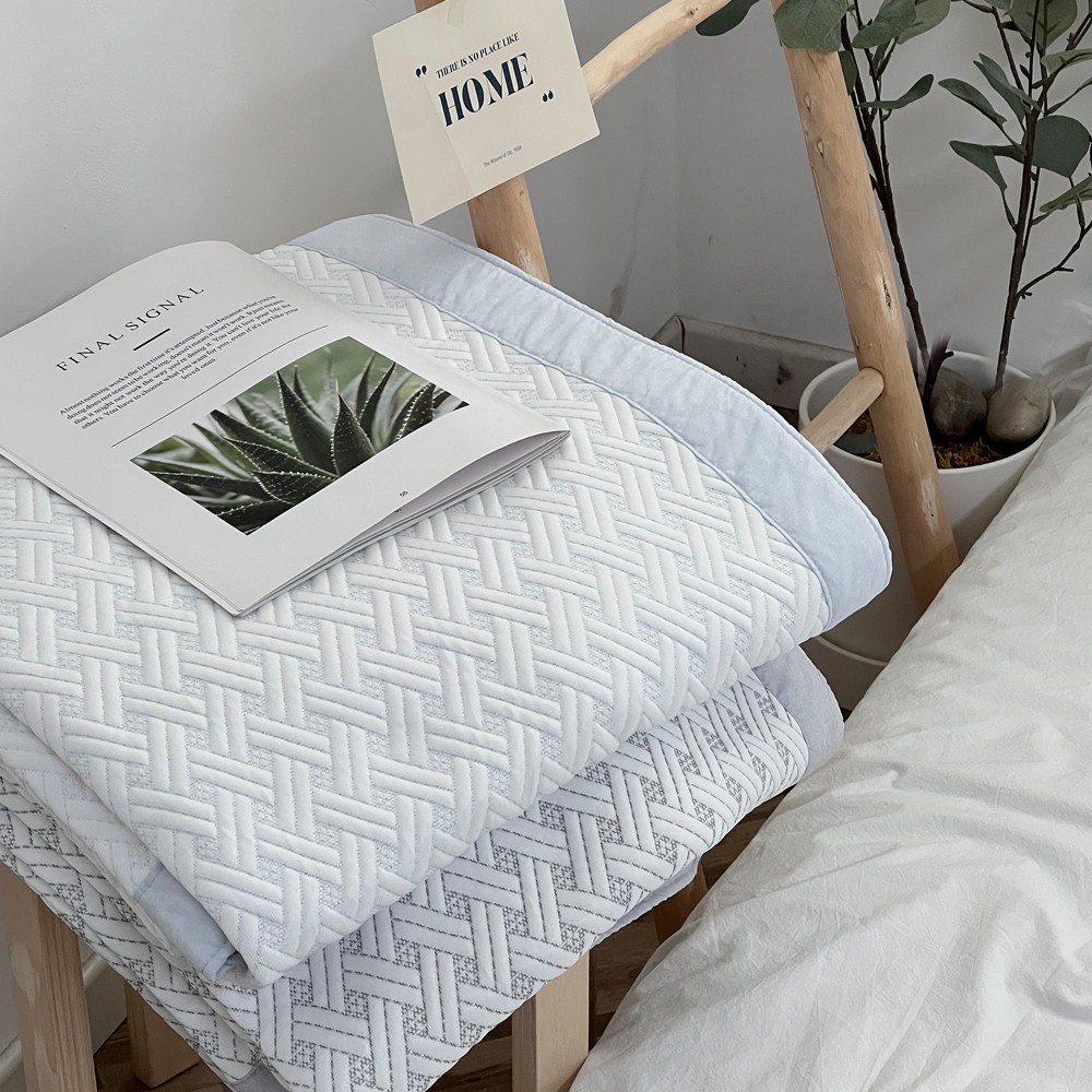 신스 아이스 듀라론 쿨매트 냉감 쿨링 침대매트 침대패드 밴딩 패드시원한 에어컨매트 선풍기매트 2color 97,000원