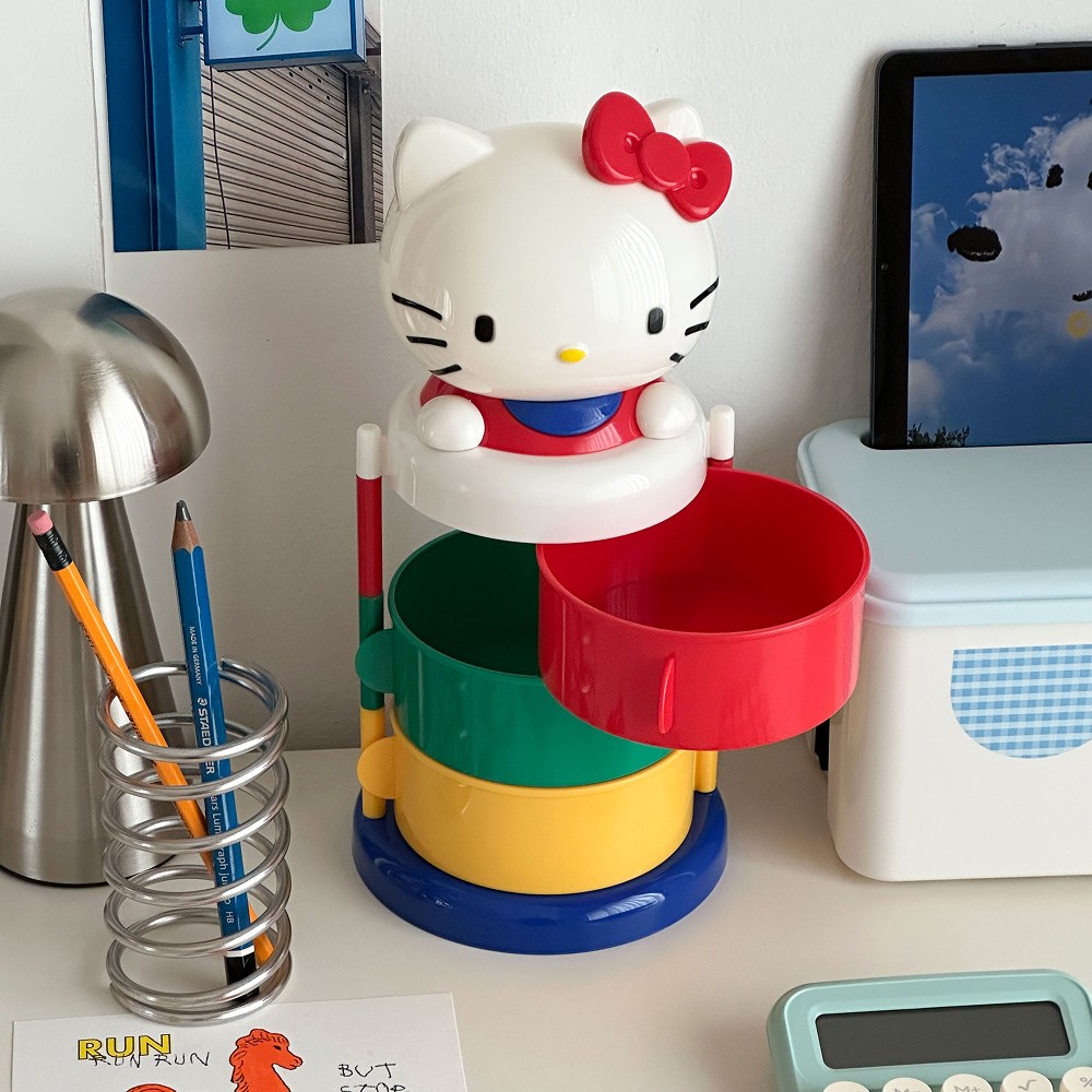 이이공브이샵 컬러풀 키티 3단 회전수납함 다용도 정리함 데스크테리어 8,800원