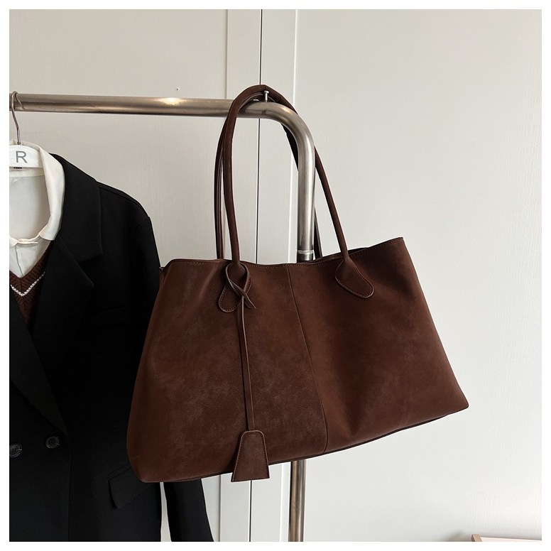 모미엘 부드러운 빅사이즈 스웨이드 숄더백 여성 봄 가을 겨울 데일리 가방 23,300원