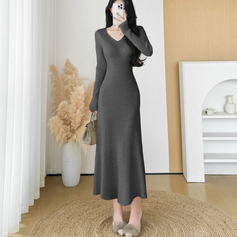 여성용 V넥 니트 롱 원피스 슬림핏 레이어드 드레스 플레어원피스 모더렌 기모 브이넥 랩스타일 롱원피스 30,880원