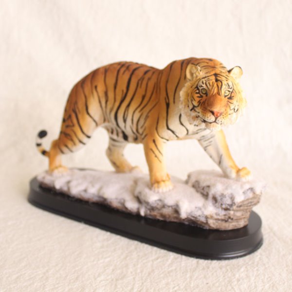 아네샵 설산 황호 호랑이 장식품 신년 호랑이 조각상 장식 소품 거실 장식장 인테리어 소품 59,900원